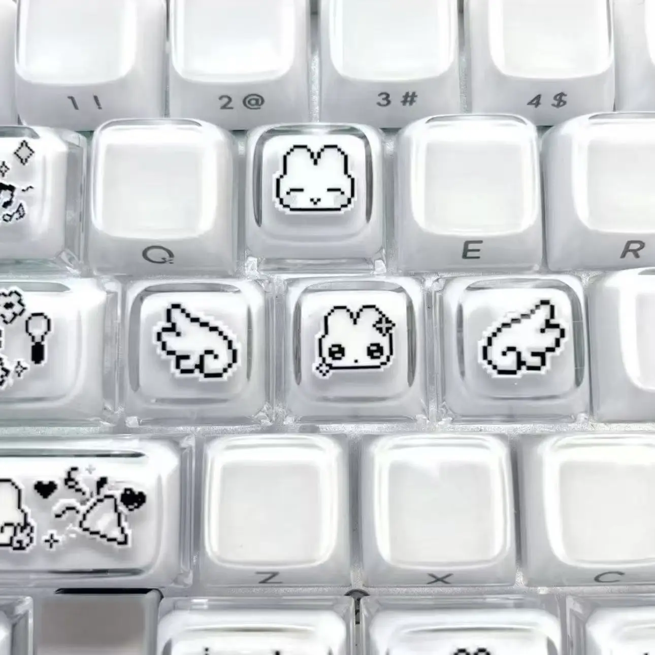 Zestaw 4 uroczych nakładek na  – Gaming Accessories Aesthetic recenzja i cena